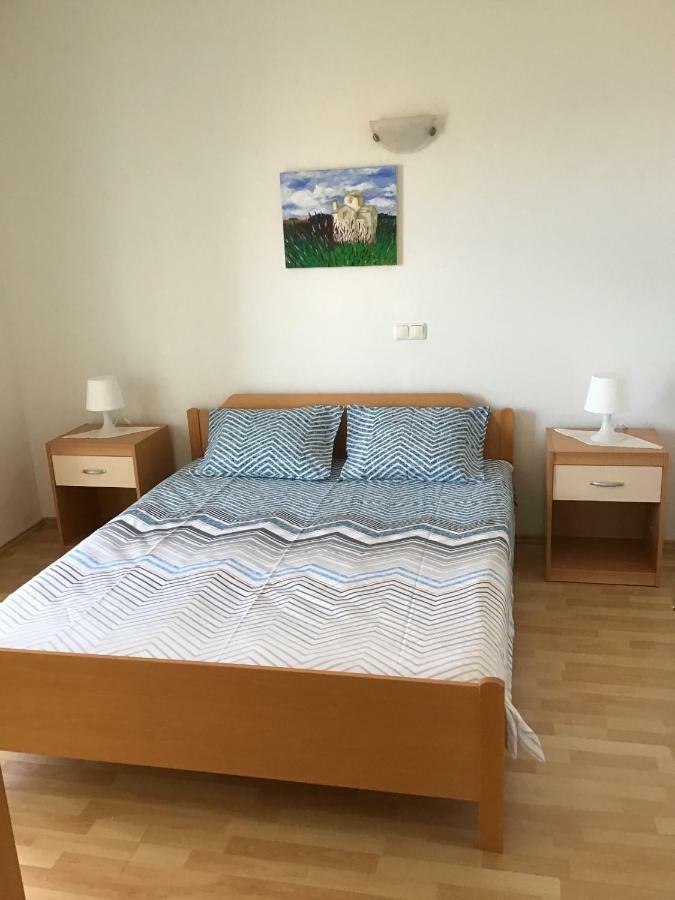 Paras Zečevo Buitenkant foto